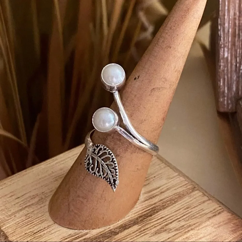 Biwa Pearl Filigree Leaf Adjustable Boho Ring